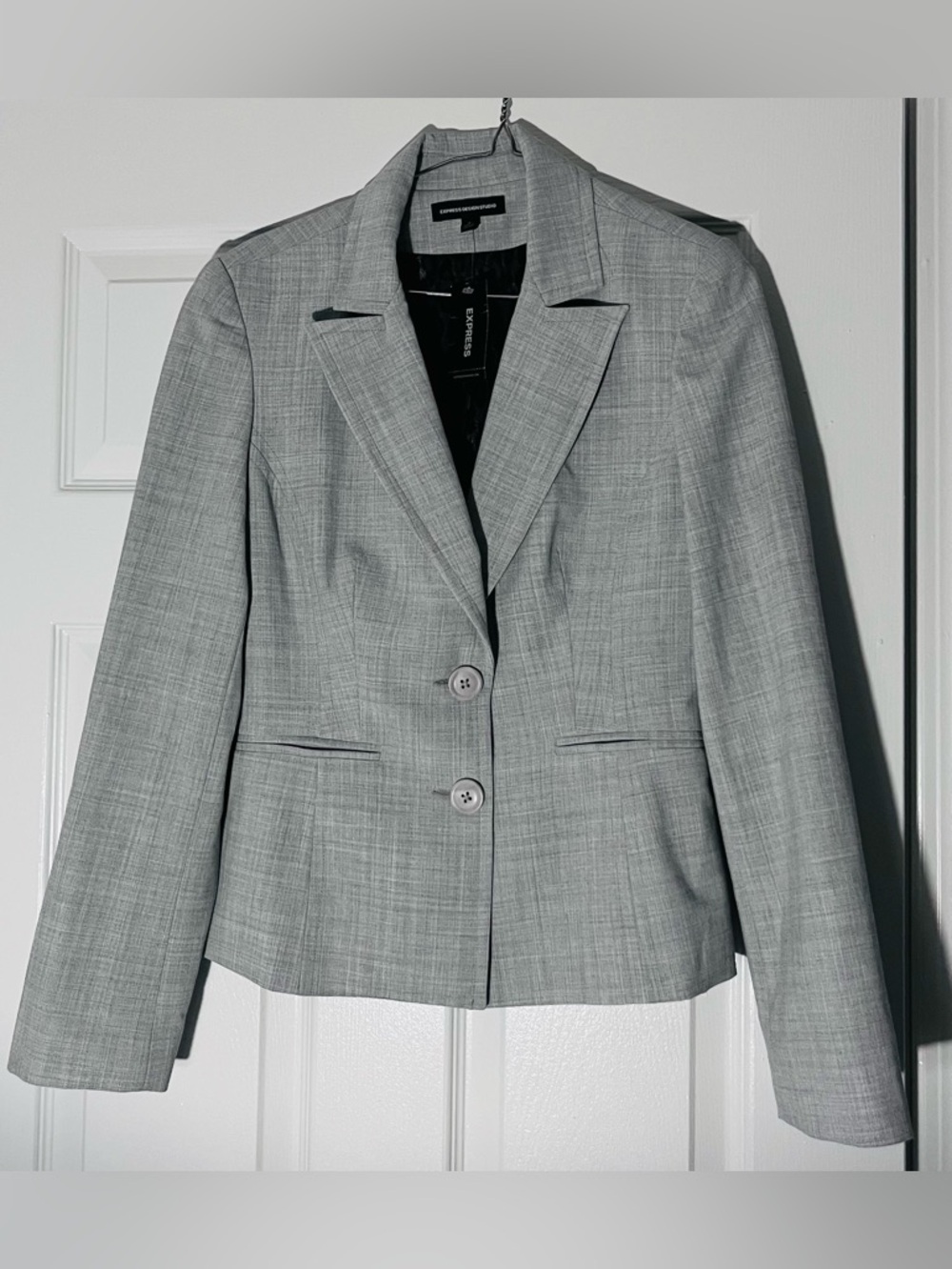 Express Women’s Light Gray Size 4 Women's Tailored Two-Button Blazer